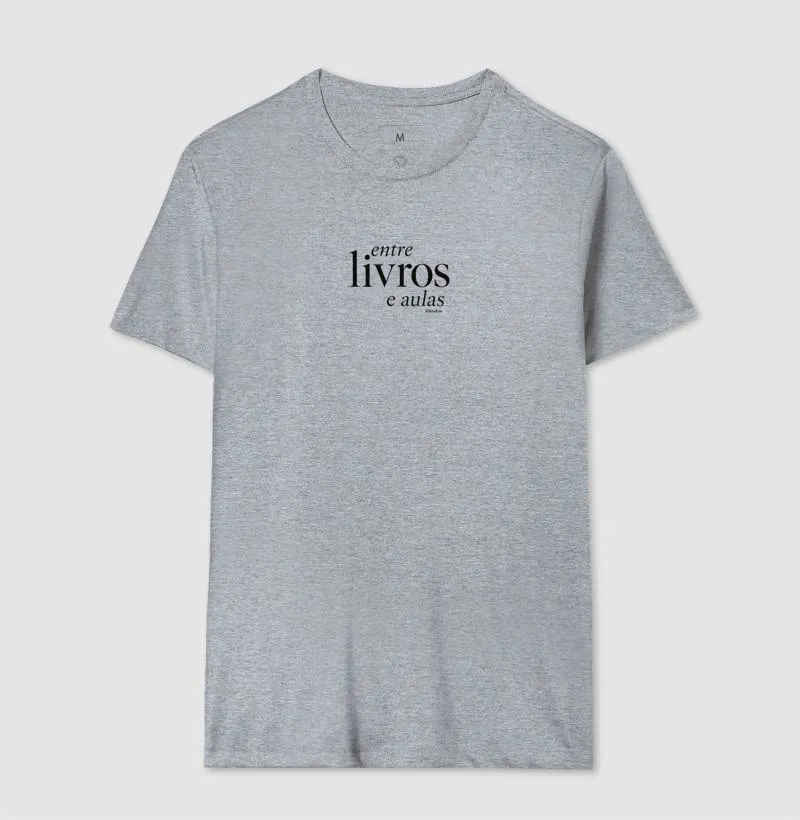 Camiseta Entre Livros e Aulas - Imagem 8