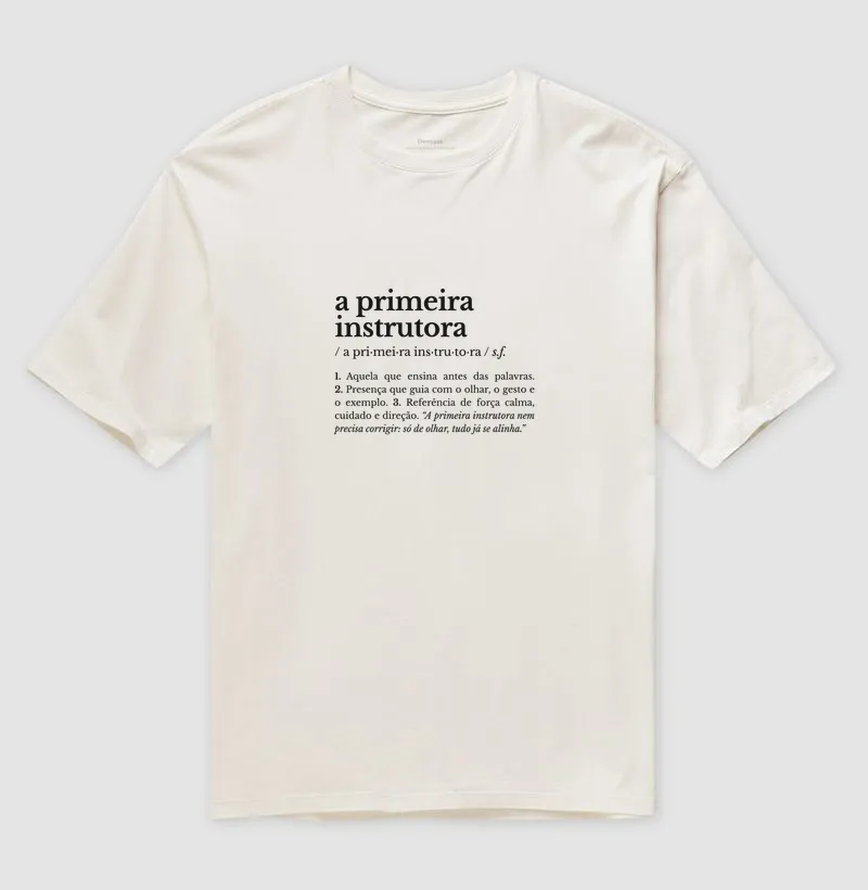 a primeira instrutora – substantivo feminino