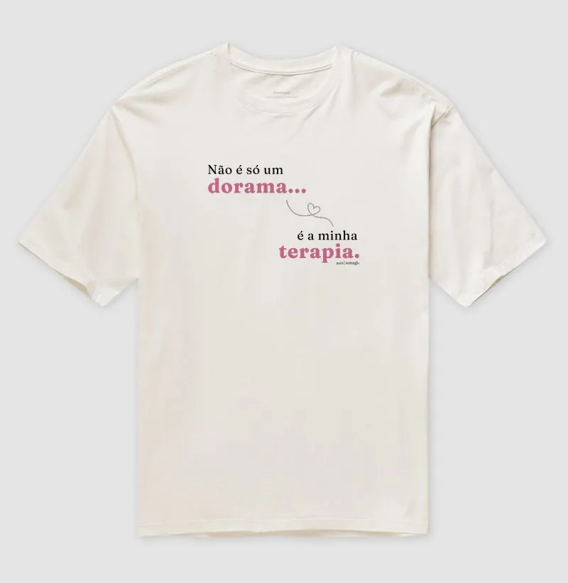 Camiseta Oversized - Não é só um dorama... é a minha terapia - Imagem 4