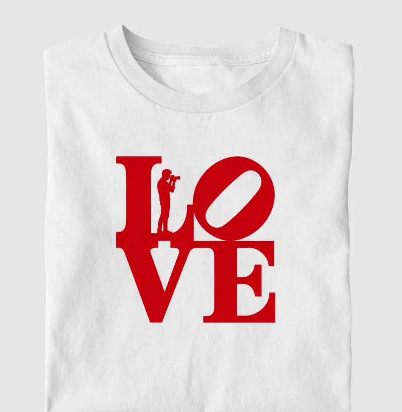 Love - Ele - Camiseta
