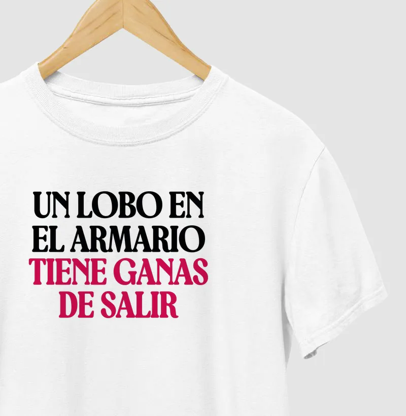 Un lobo en el armario tiene ganas de salir