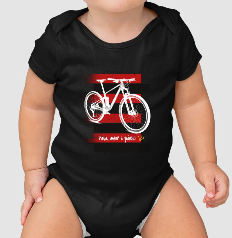 MTB preta e vermelha