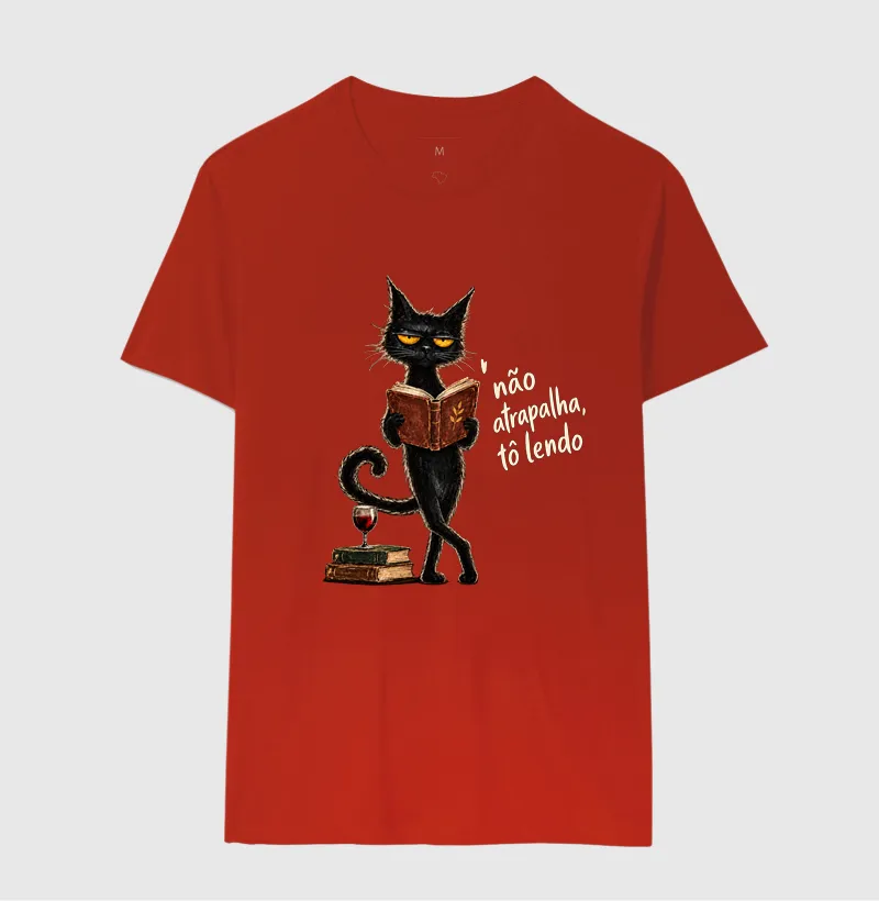 Camiseta Não Atrapalha, Tô Lendo — Gato Leitor - Imagem 10