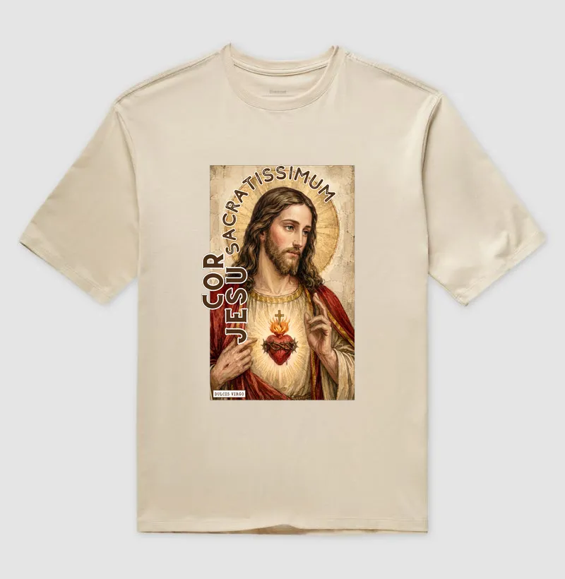 "Cor Jesu Sacratissimum" Sagrado Coração de Jesus - Camiseta Oversized