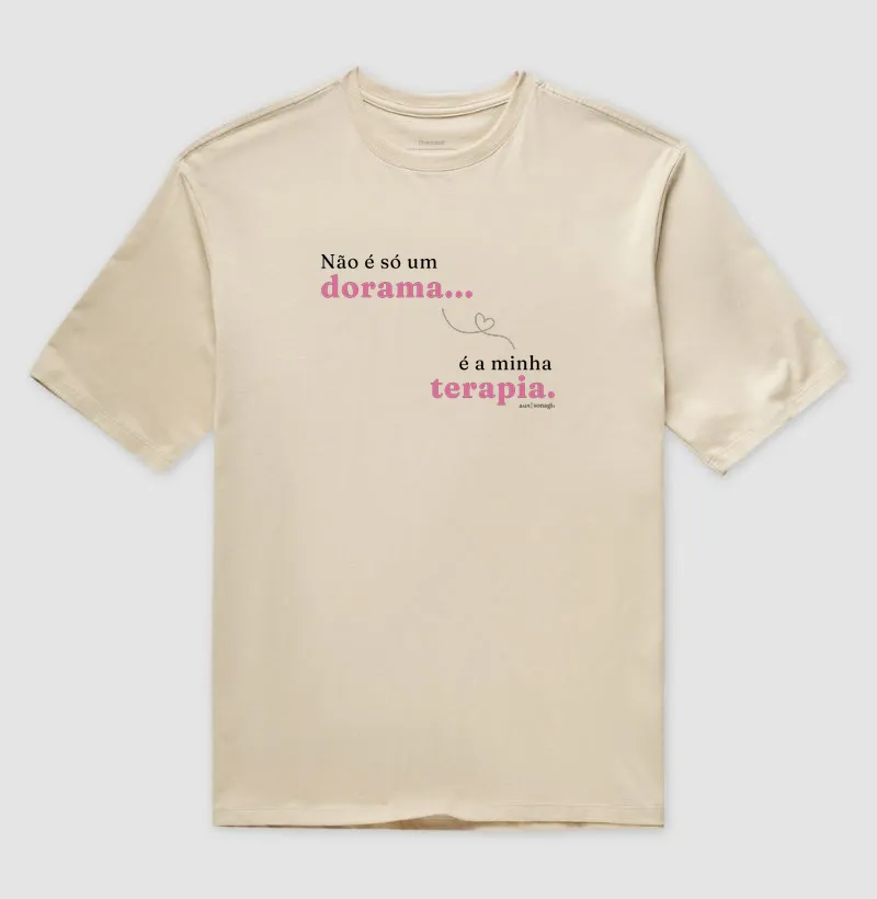 Camiseta Oversized - Não é só um dorama... é a minha terapia - Imagem 3