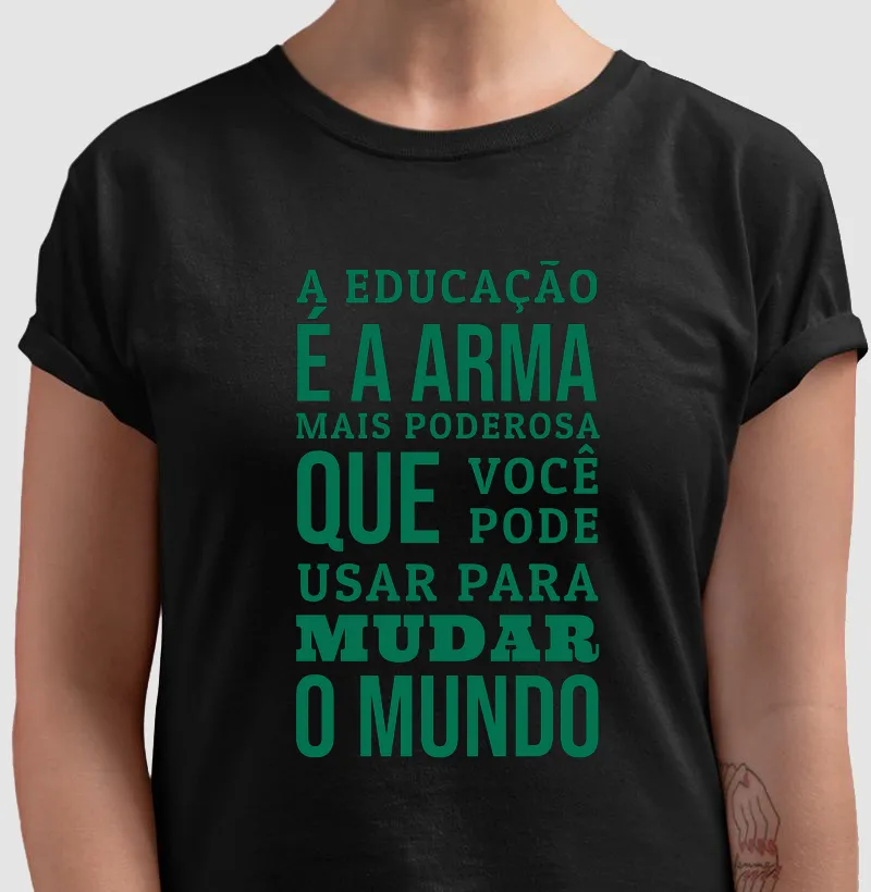 Personalizada Uliana - Educação - Camiseta