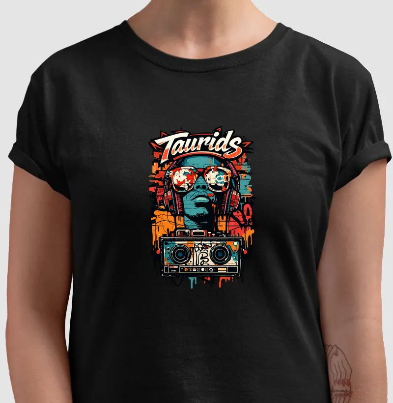 CAMISETA TAURIDS RETRO RADIOPHONE 