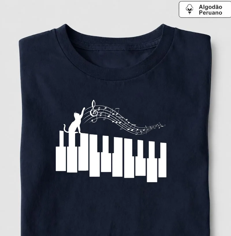 Entre Teclas e Ronrons - Camiseta Algodão Peruano