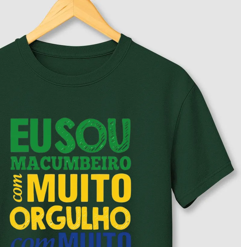 Eu sou macumbeiro com muito orgulho..